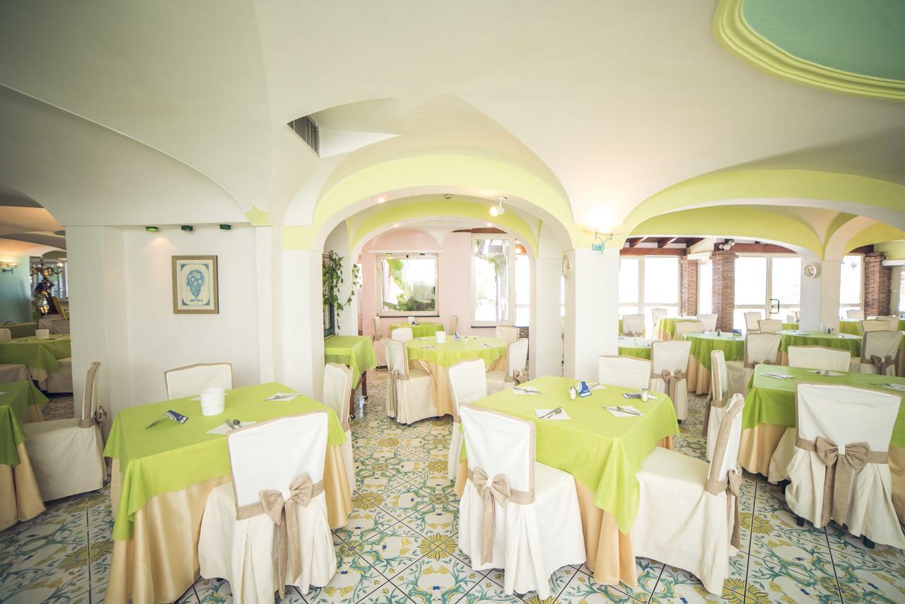 Hotel Carlo Magno Forio  Exterior photo