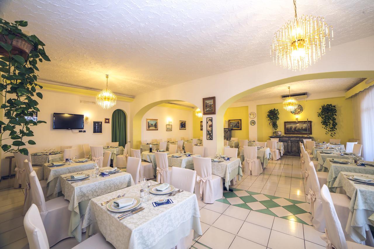 Hotel Carlo Magno Forio  Exterior photo